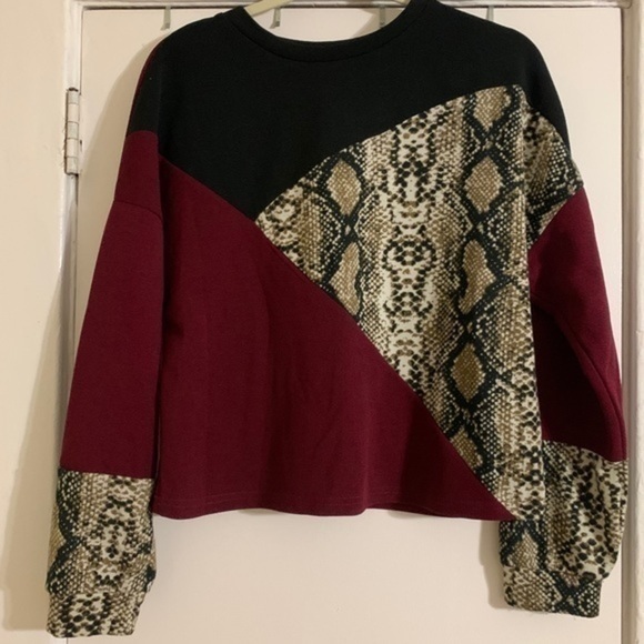 Maroon black and snakeskin Slightly cropped Top Small - Picture 3 of 6